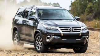 Toyota Fortuner 2.4G 4x2 AT 2018