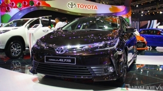 Toyota Altis 2018 phien ban moi tai Viet Nam