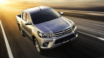 Toyota Hilux 2018 tai Viet Nam trang bi dong co 2.4L, gia tu 631 trieu