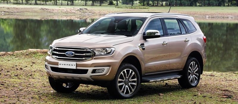 Ford Everest 2018-2019 ban tai Viet Nam, 5 phien ban, dong co 2.0L moi