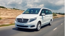 Chi tiet xe 7 cho Mercedes V-Class may xang tai Viet Nam