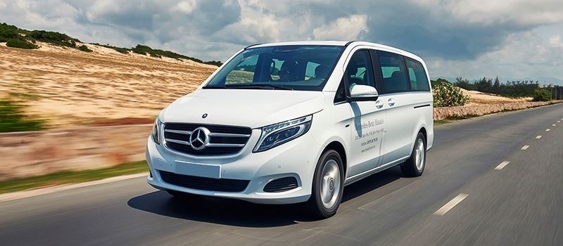 Chi tiet xe 7 cho Mercedes V-Class may xang tai Viet Nam