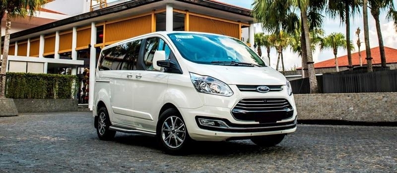 Danh gia uu nhuoc diem xe Ford Tourneo 2019-2020 tai Viet Nam