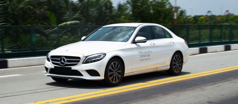 Lột miêu tả ưu điểm yếu kém nổi trội để hiểu sở hữu nên chọn mua Mercedes Benz C Class 2020  không