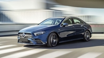 Xe sedan the thao Mercedes-AMG A 35 4MATIC 2020 gia ban 2,249 ty dong