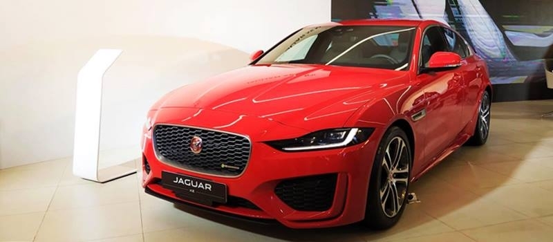 Gia ban xe Jaguar XE 2020 tai Viet Nam tu 2,61 ty dong