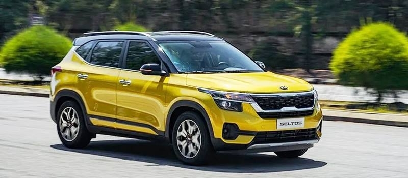 KIA Seltos Deluxe them man hinh, tang gia 10 trieu dong