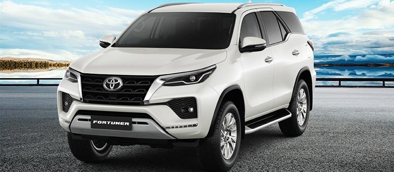 Chi tiết xe Toyota Fortuner Máy Xăng 2021 mới tại Việt Nam