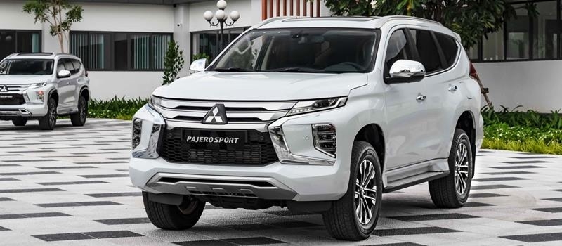 So sanh khac biet hai phien ban Mitsubishi Pajero Sport 2020 moi