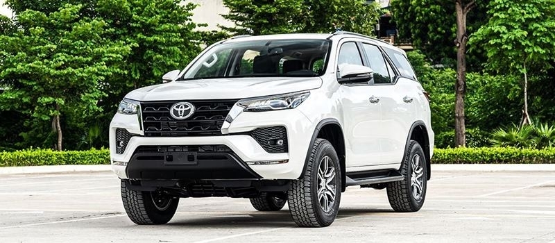 Gia ban xe Toyota Fortuner 2022 moi nang cap tu 1,015 ty dong