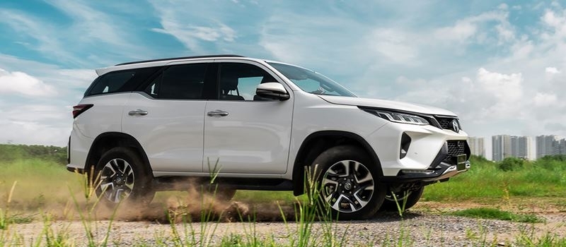 So sanh xe Toyota Fortuner 2022 voi SantaFe, Everest, Sorento, CX-8