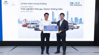 3 khach hang lai thu xe Hyundai trung cap ve xem World Cup 2022