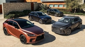 So sanh gia xe Lexus RX 2023 voi Audi Q7, BMW X5, Mercedes GLE