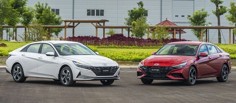 So sanh khac biet cac phien ban xe Hyundai Elantra 2023