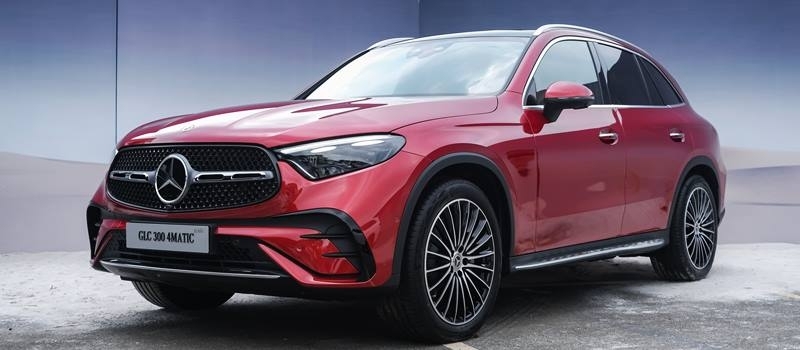 Gia ban xe Mercedes GLC 2023 tai Viet Nam tu 2,3 ty dong