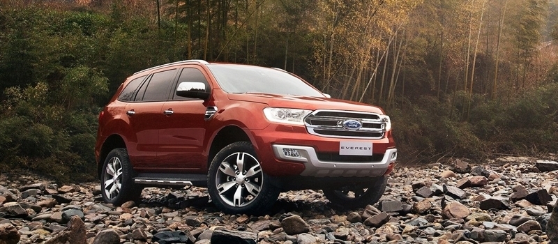 Ford Everest 3.2L 2016 phien ban cao cap co gia 1,936 ty dong tai Viet Nam