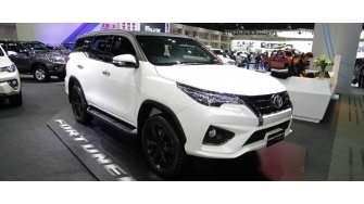 Toyota Fortuner 2017 phien ban the thao TRD Sportivo ra mat