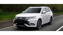 Chuong trinh khuyen mai mua xe Mitsubishi thang 1/2017