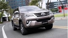 Toyota Fortuner 2017 may dau, so tu dong tai Viet Nam