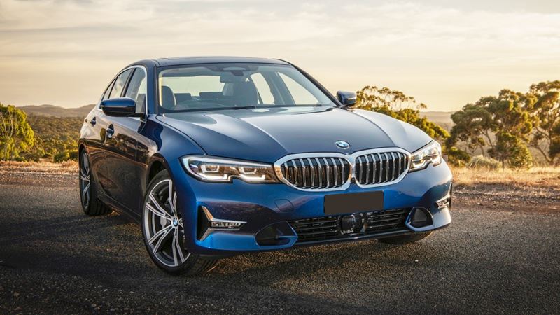 Chi tiết xe BMW 330i 2019 phiên bản mới - Ảnh 1