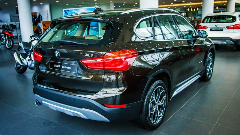  Parámetros detallados y equipamiento del BMW X1 2019 a la venta en Vietnam