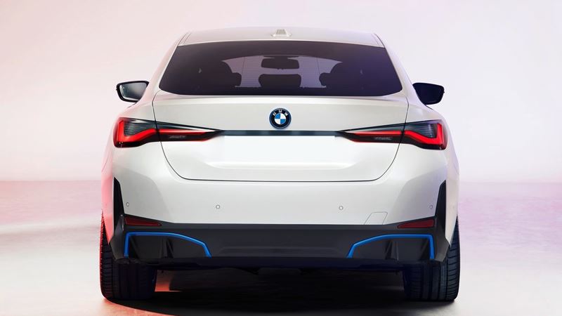 Giá bán xe điện BMW i4 2023 tại Việt Nam từ 3,759 tỷ đồng - Ảnh 3