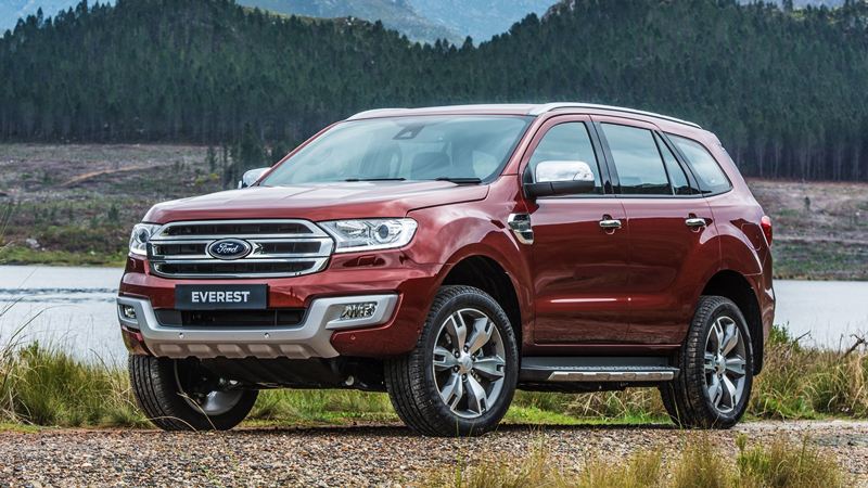 Ford Everest 2017 có giá bán mới từ 1,185 tỷ đồng tại Việt Nam
