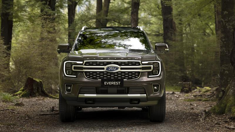 Giá bán xe Ford Everest Platinum 2024 tại Việt Nam từ 1,545 tỷ đồng - Ảnh 1