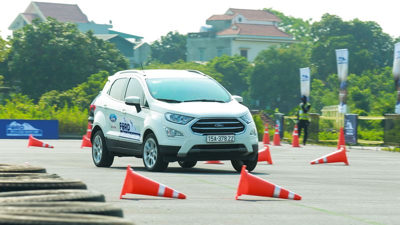 Ford Việt Nam khởi động chương trình lái thử xe Ford Roadshow 2019 - Ảnh 2