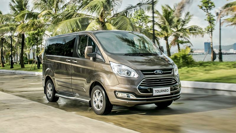 Ford Tourneo chính thức bán tại Việt Nam, giá từ 999 triệu đồng - Ảnh 8
