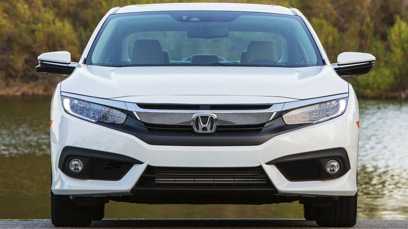 Honda Civic 2016 khoẻ khoắn với bộ cánh mới