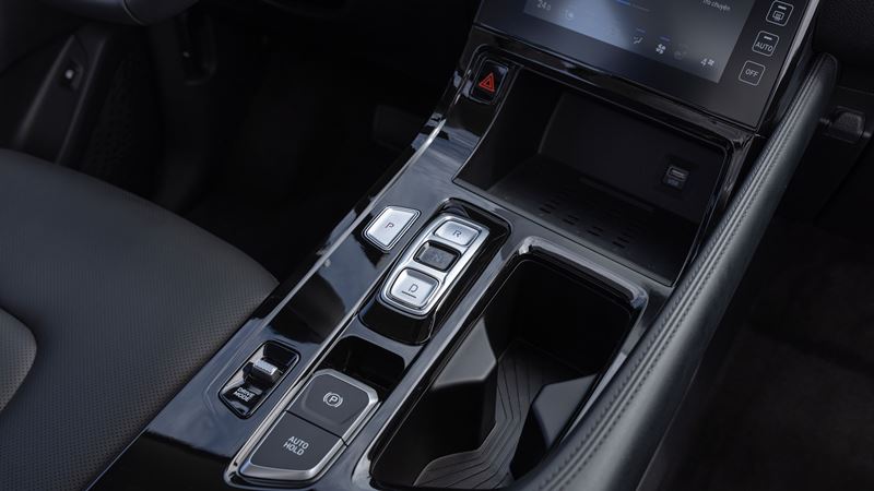 Hyundai Custin - MPV xứng đáng với mức giá dưới 1 tỷ đồng - Ảnh 13