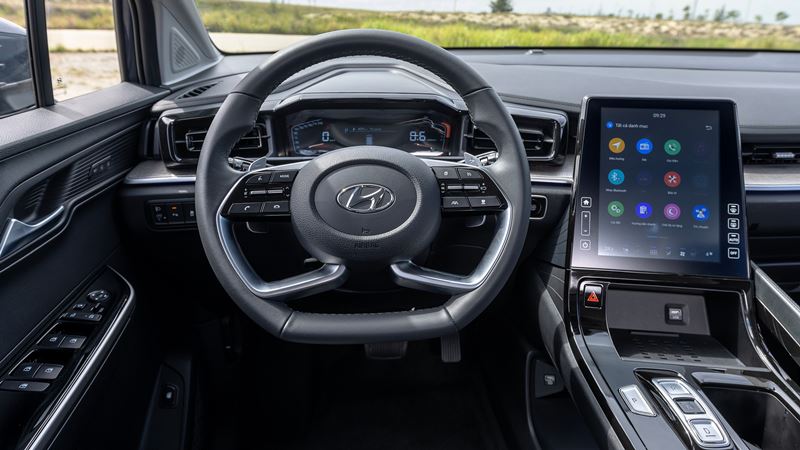 Hyundai Custin - MPV xứng đáng với mức giá dưới 1 tỷ đồng - Ảnh 11