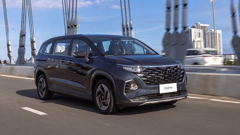 Hyundai Custin - MPV xứng đáng với mức giá dưới 1 tỷ đồng - Ảnh 9
