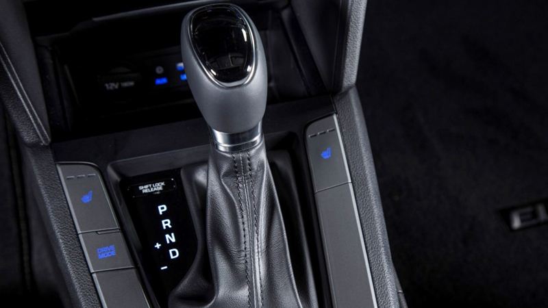 Đánh giá Hyundai Elantra 2016 phiên bản 2.0AT - Ảnh 11