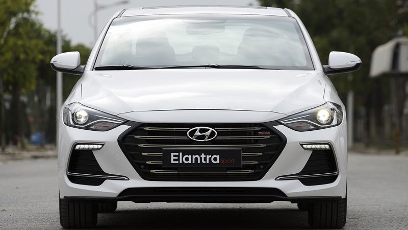 Hyundai Elantra Sport 2018 động cơ 1.6L Turbo bán ra tại Việt Nam - Ảnh 2