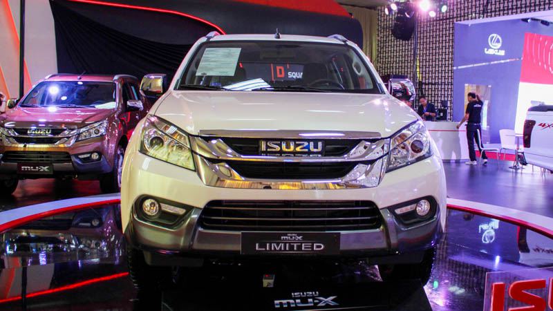 Hình ảnh chi tiết xe Isuzu MU-X 2016 bản Limited giá 990 triệu - Ảnh 2