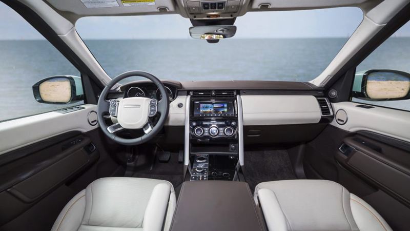 Giá xe Land Rover Discovery 2018 tại Việt Nam từ 4,35 tỷ đồng - Ảnh 5