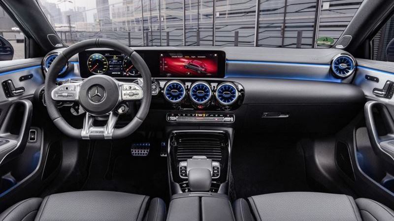 Thông số kỹ thuật và trang bị xe Mercedes-AMG A 35 4MATIC Sedan 2020 - Ảnh 4