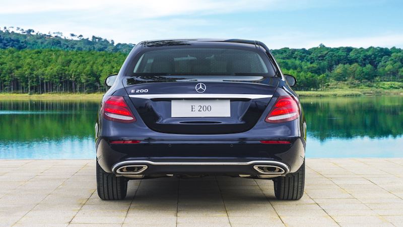 Lăn bánh hơn 12000km MercedesBenz E200 2017 được bán lại với giá 186 tỷ  đồng