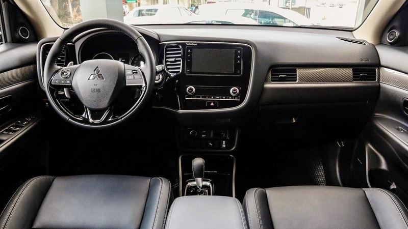 So sánh Honda CR-V 7 chỗ mới và Mitsubishi Outlander 2020 - Ảnh 9