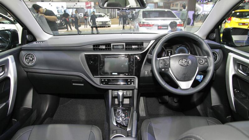 Toyota Altis 2017 bản nâng cấp chính thức ra mắt - Ảnh 4