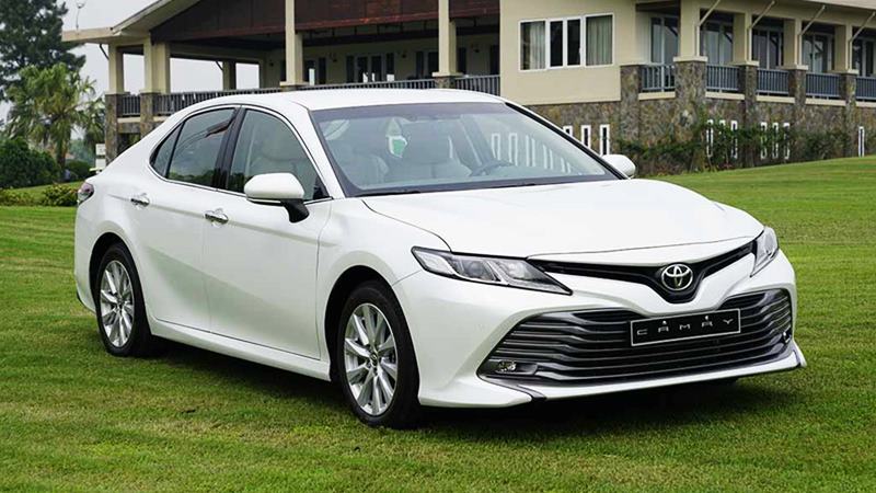 Đánh giá Toyota Camry 2019 Giá  KM nội ngoại thất