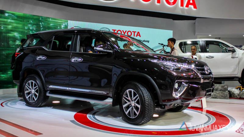 10 Món phụ kiện đồ chơi cho xe Toyota Fortuner 2019  2020  VK Auto