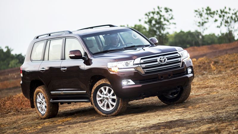 Toyota Land Cruiser đời 2016 giá 366 tỷ đồng  Ngôi sao
