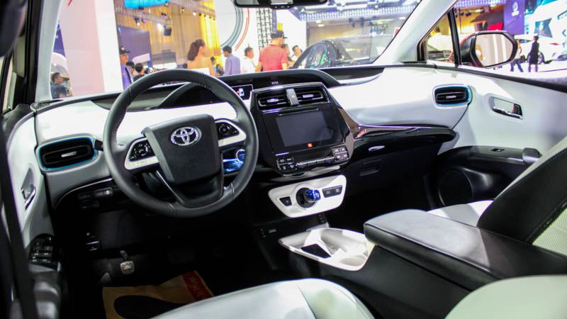 Toyota Prius 2017 ra mắt tại Việt Nam - Ảnh 3