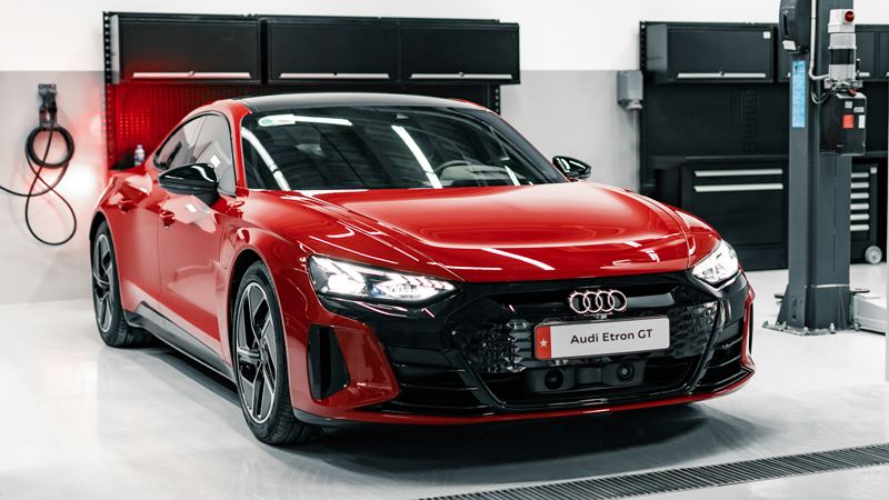 Giá xe điện Audi e-tron GT 2022 bán tại Việt Nam từ 5,2 tỷ đồng - Ảnh 1