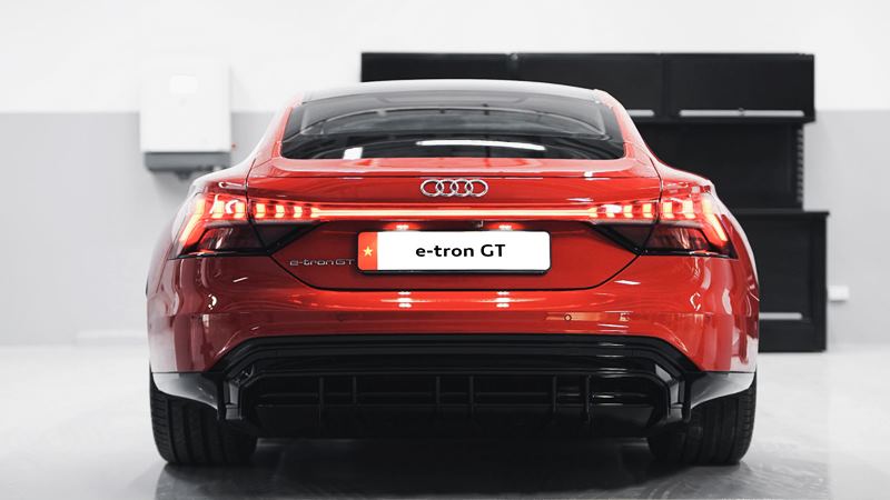 Giá xe điện Audi e-tron GT 2022 bán tại Việt Nam từ 5,2 tỷ đồng - Ảnh 3