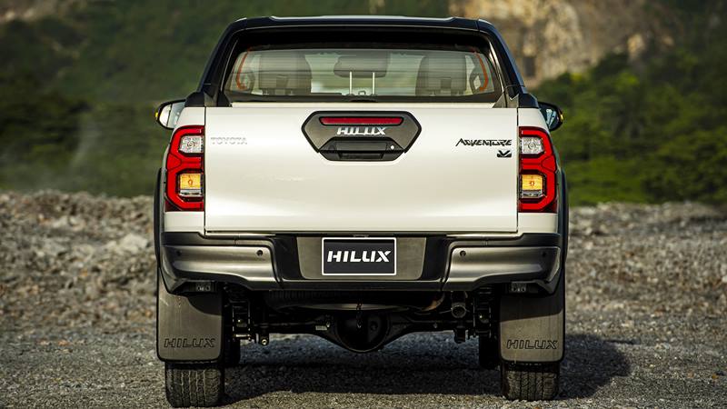 Chi tiết bản cao cấp Toyota Hilux 2.8L 4x4 AT Adventure 2020 mới - Ảnh 3