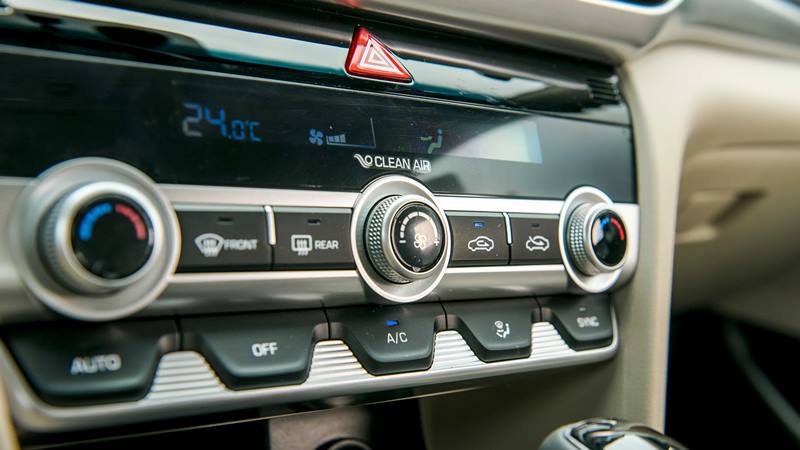 Cảm nhận Hyundai Elantra 2020 - Sự tiến bộ đáng ghi nhận - Ảnh 10